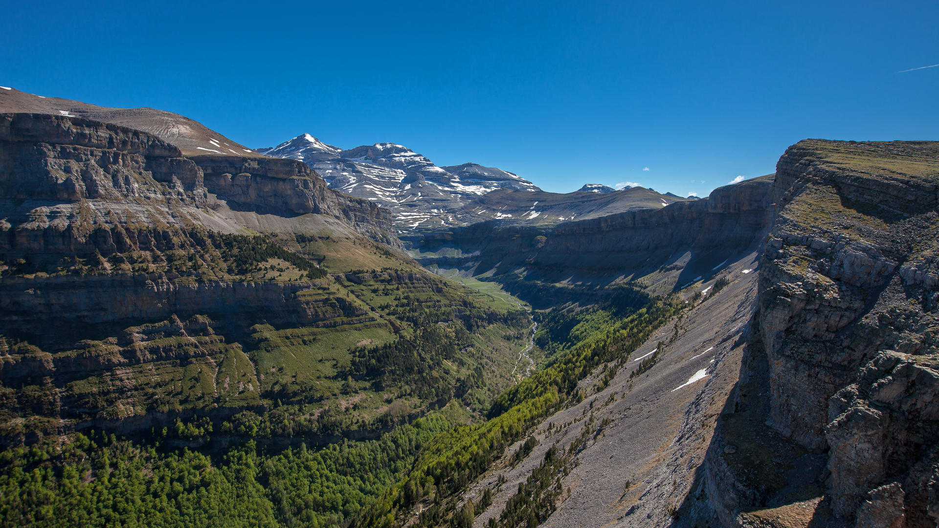 Parque Nacional De Ordesa Y Monte Perdido Pyrénées2vallées